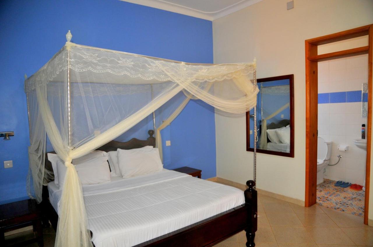 Victoria Lake View Guesthouse & Safaris 恩德培 外观 照片