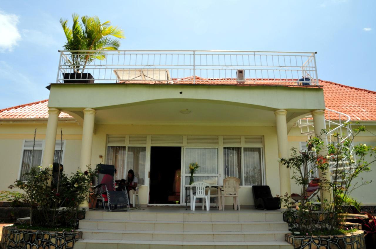 Victoria Lake View Guesthouse & Safaris 恩德培 外观 照片
